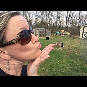 Meet your Posher, Danielle